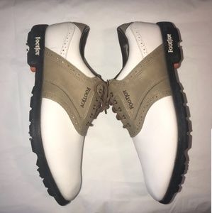 Golf shoes